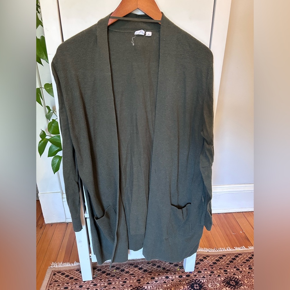 GAP women’s XL open front drapey olive green cardigan sweater with pockets